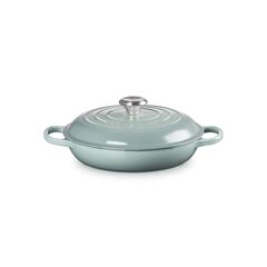 Le Creuset ® Signature 26cm Sea Salt Enameled Cast Iron Braiser