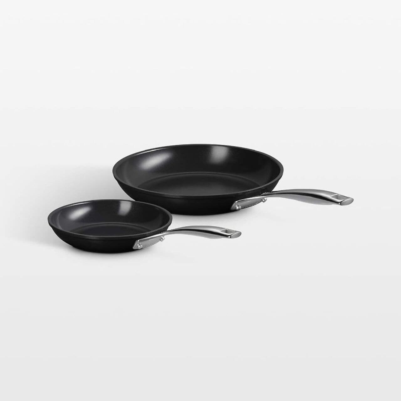 Le Creuset Essential Ceramic Non-Stick 24 & 28cm Fry Pans Set