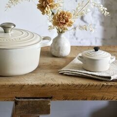 Le Creuset Stoneware Petite Round Dutch Oven 0.25 L Meringue