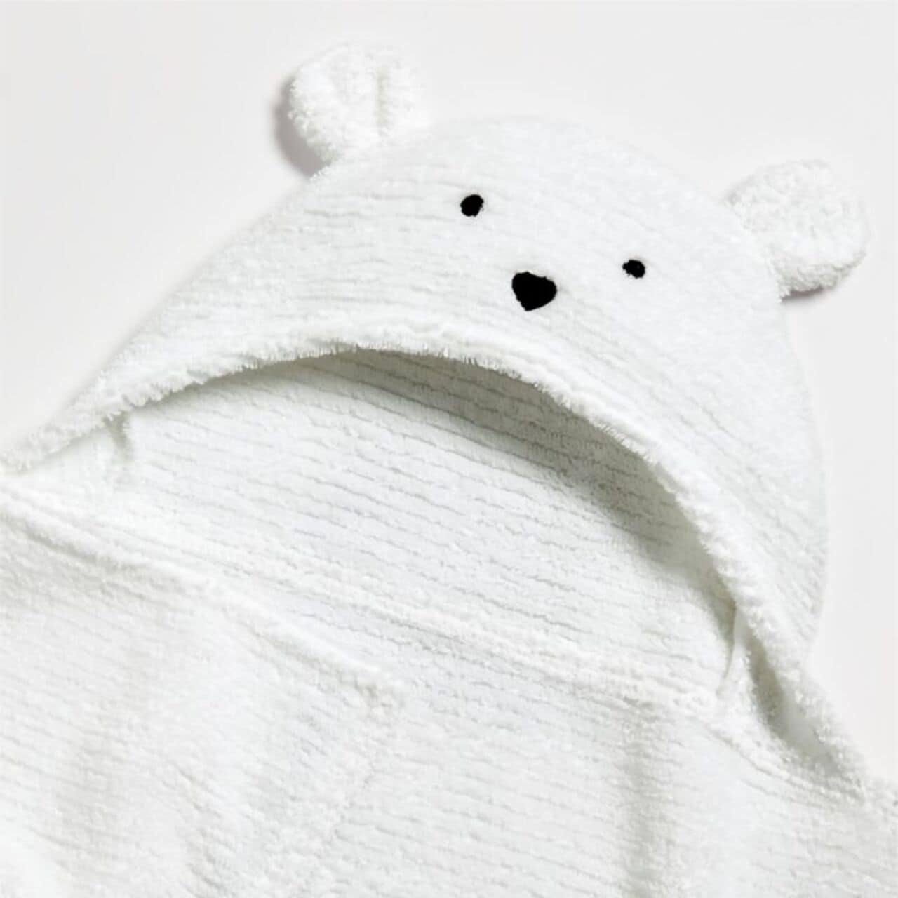 679225_CNB BearOrgHoodedBbTowelROF22