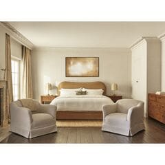 خزانة ب7 أدراج من خشب البلوط باللون البني من تشكيلة كالدويل من جيك أرنولد