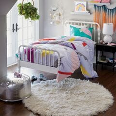 550328_CNB F9499_29_Bedroom_hero